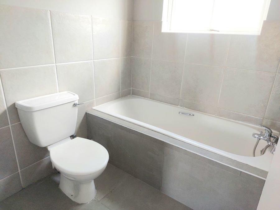 2 Bedroom Property for Sale in Moorreesburg Western Cape